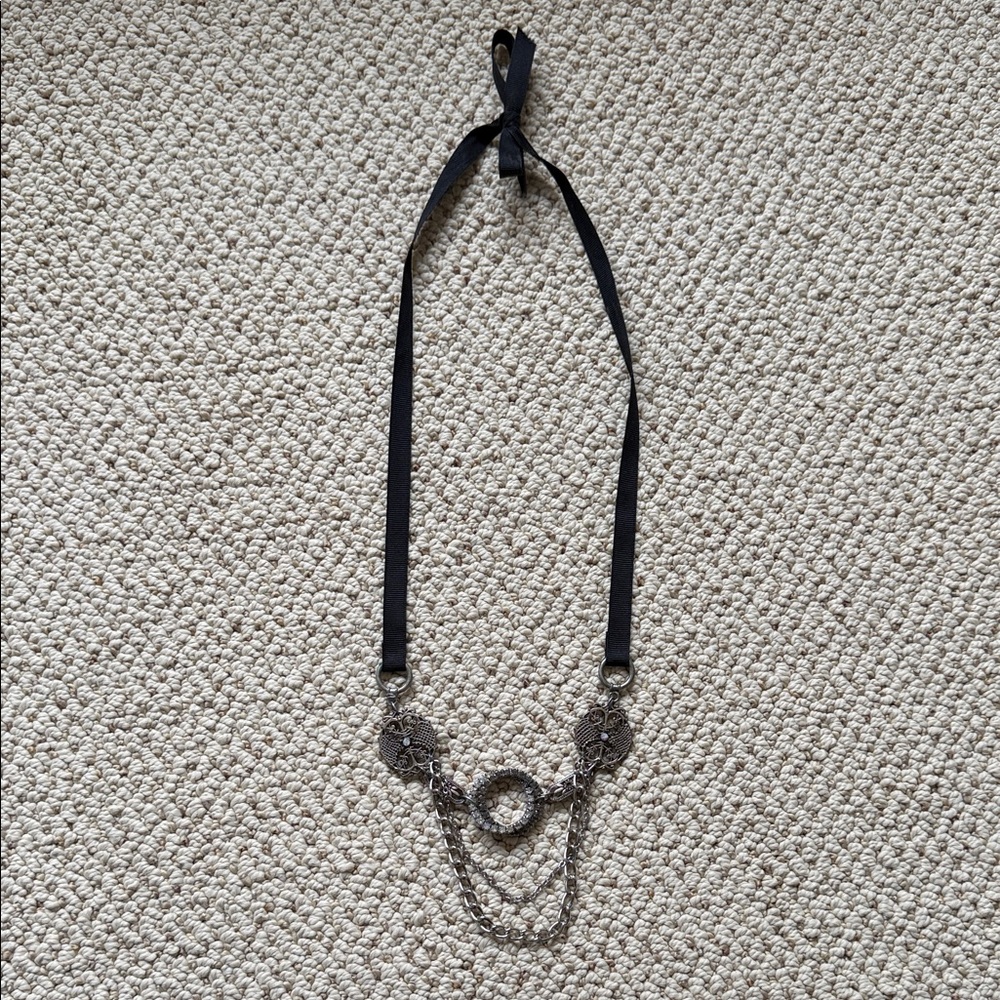 Elegant Black and Silver Necklace